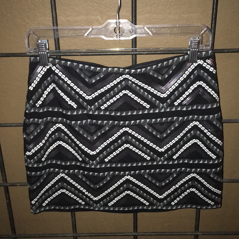 Express sequin skirt